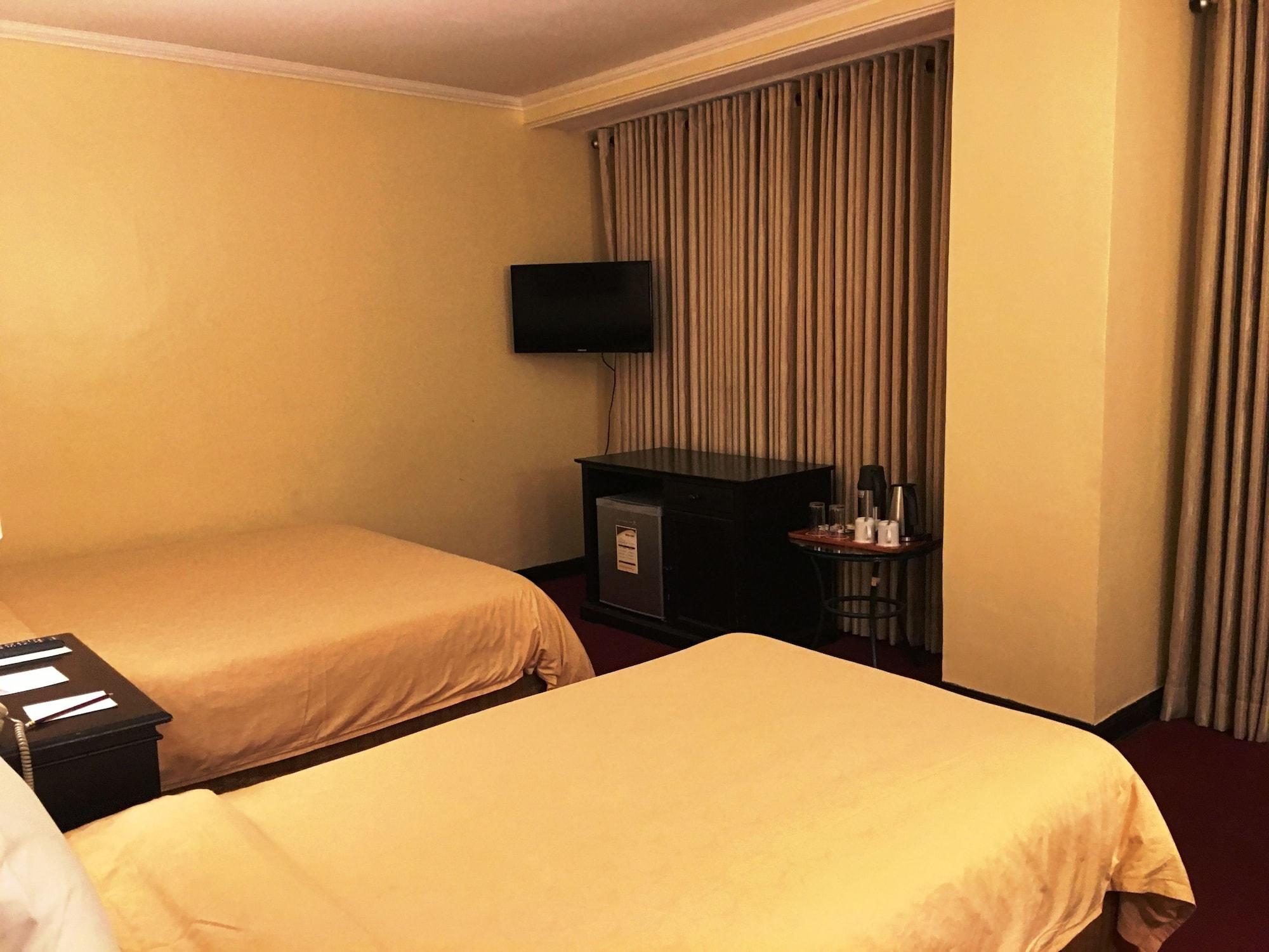Bayview Park Hotel Манила Екстериор снимка
