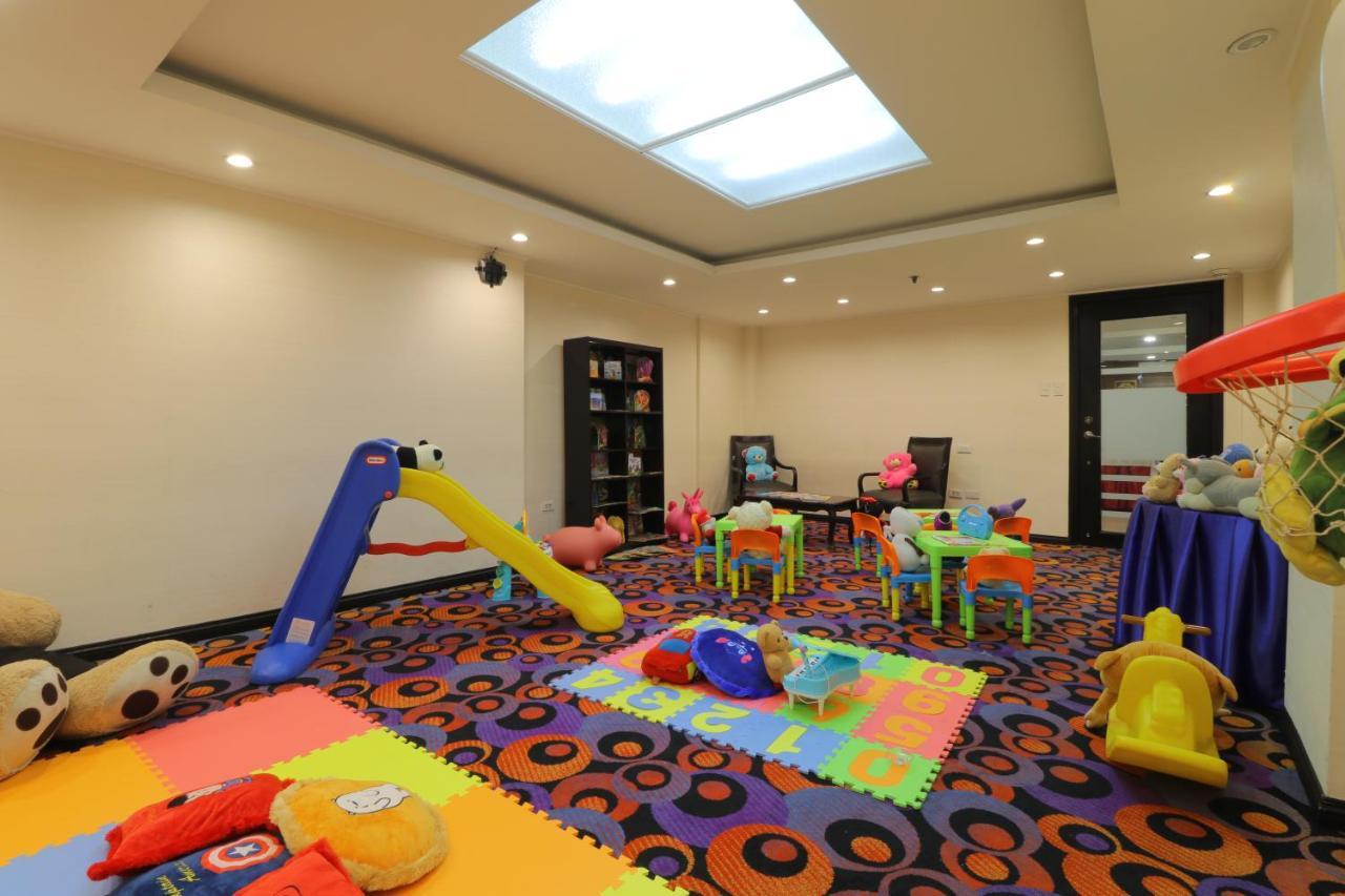 Bayview Park Hotel Манила Екстериор снимка