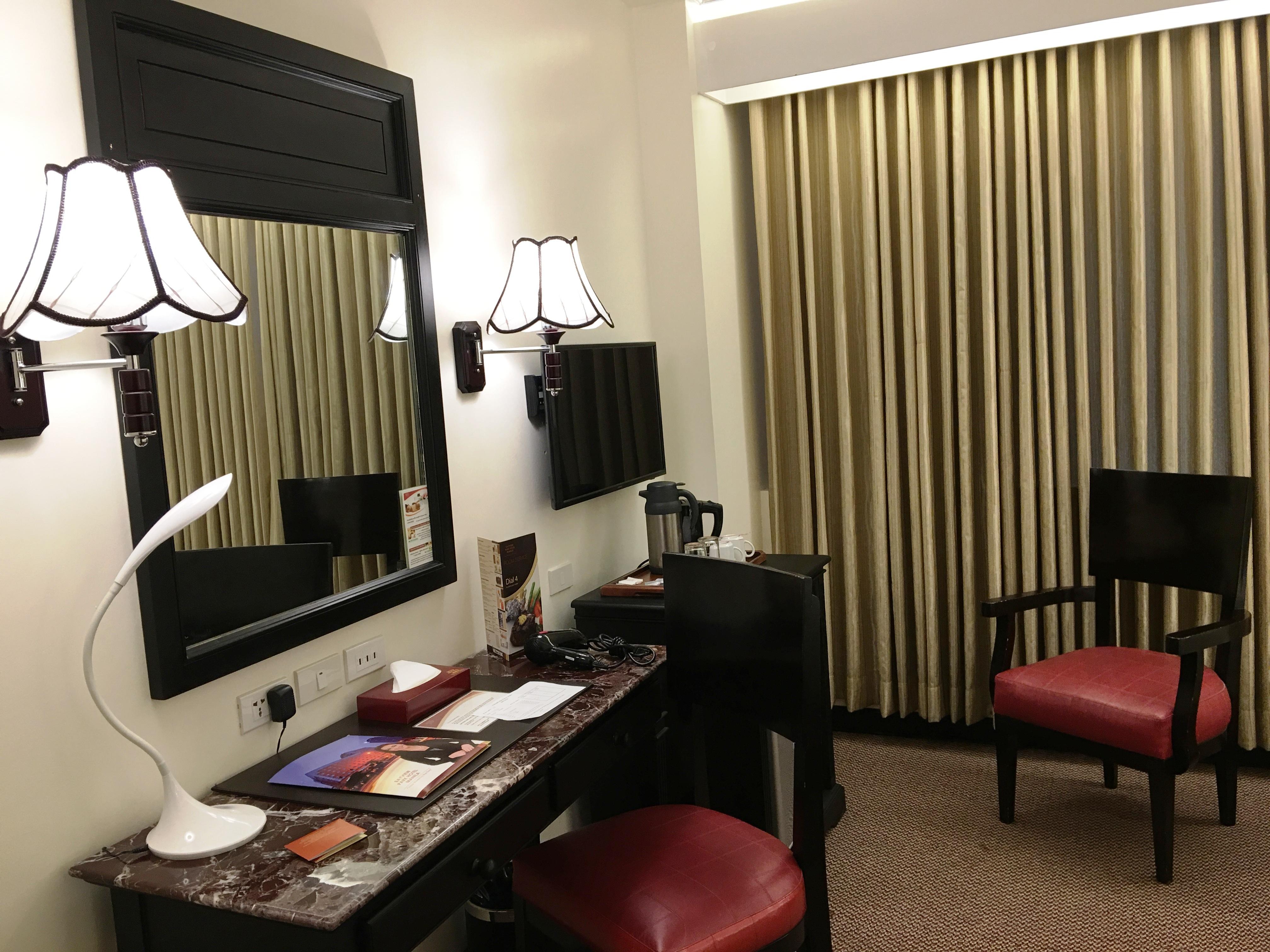 Bayview Park Hotel Манила Екстериор снимка