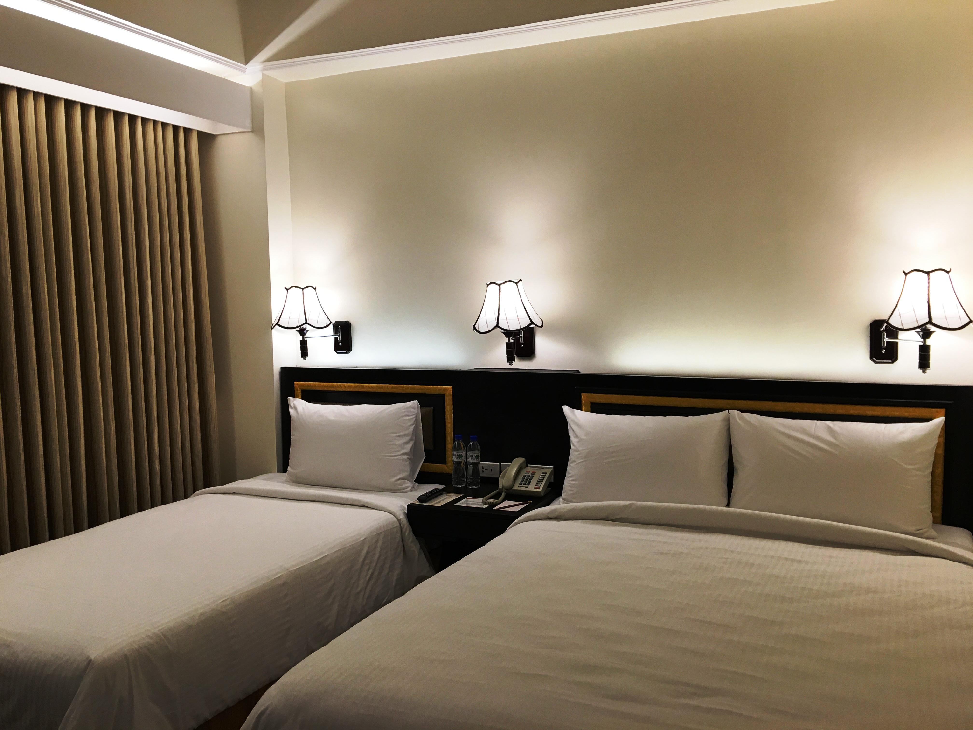 Bayview Park Hotel Манила Екстериор снимка