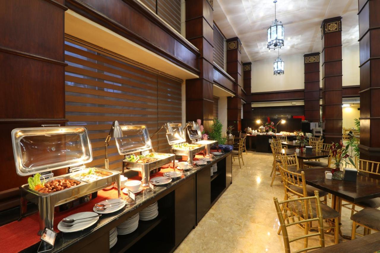 Bayview Park Hotel Манила Екстериор снимка