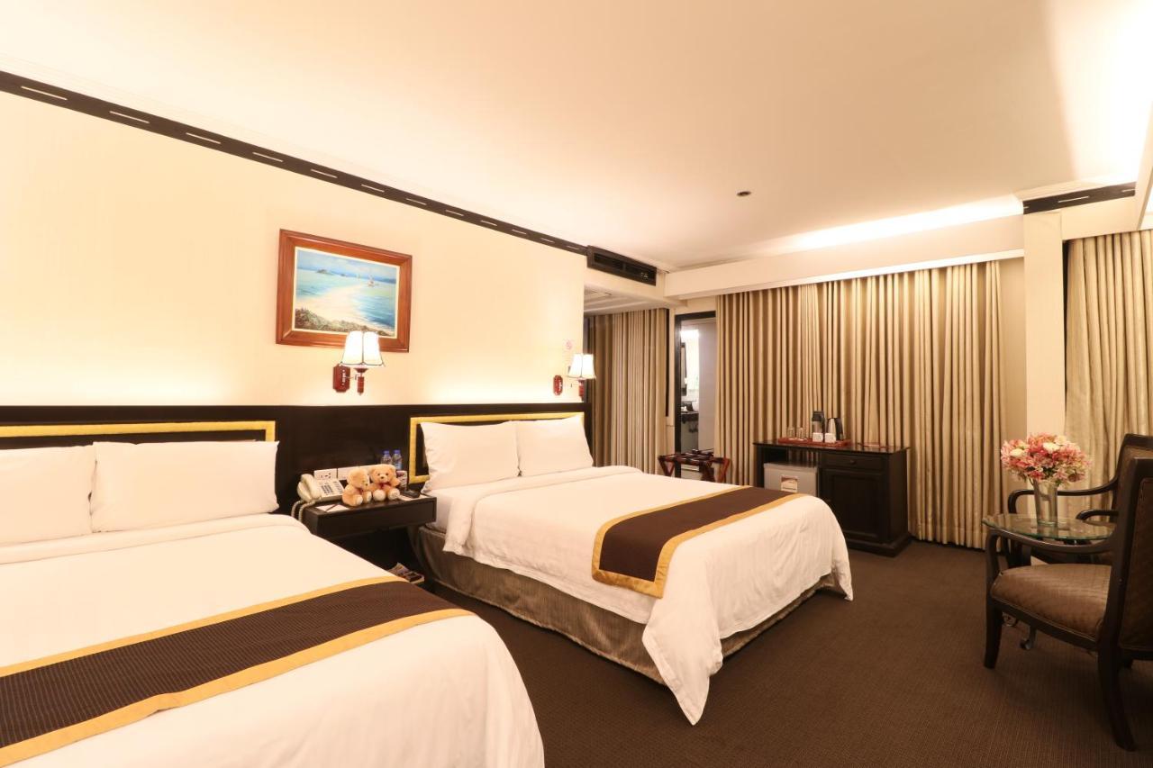 Bayview Park Hotel Манила Екстериор снимка