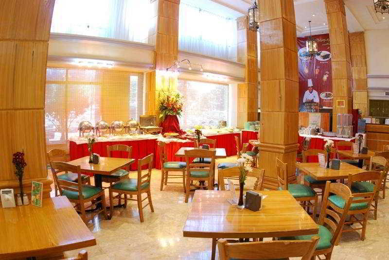 Bayview Park Hotel Манила Екстериор снимка
